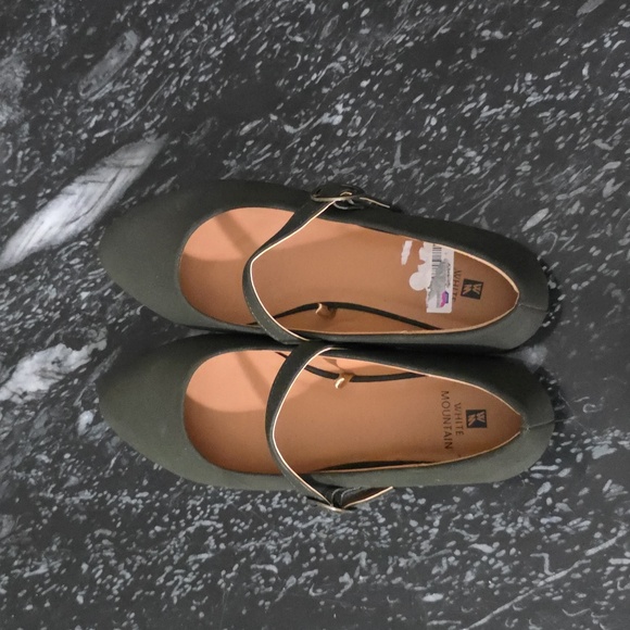 BRAND NEW WHITE MOUNTAIN MARY JANE  WOMENS FLATS - Picture 8 of 16